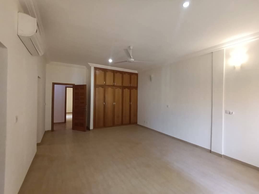 WhatsApp Image 2025-04-22 à 15.53.27_54991480